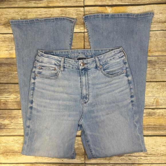 American Eagle Light Wash Curvy Super High Rise Stretch Flare Jeans Womens Sz 10 - Picture 2 of 12